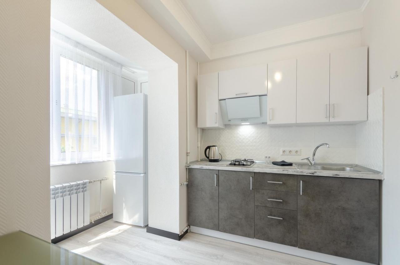 Artal Apartment On Obolonskyi Avenue 16 基輔 外观 照片