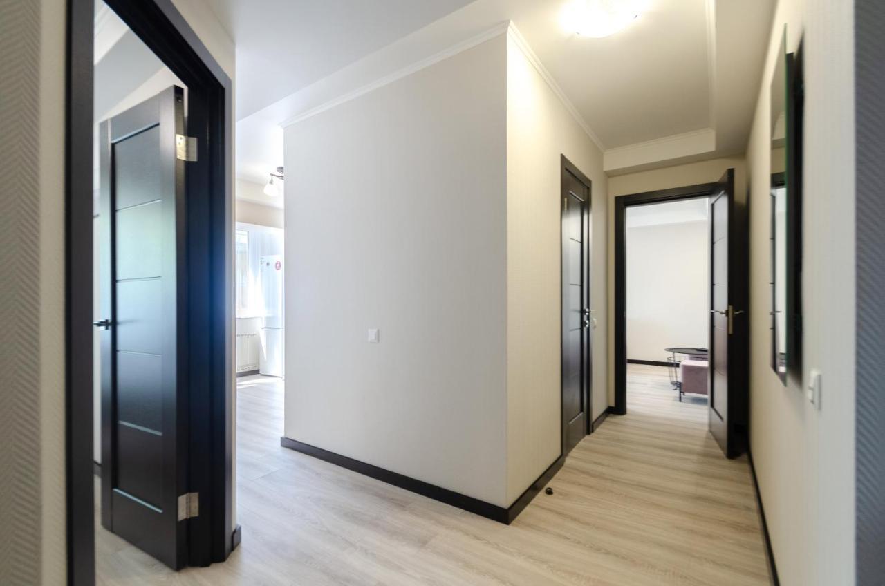 Artal Apartment On Obolonskyi Avenue 16 基輔 外观 照片