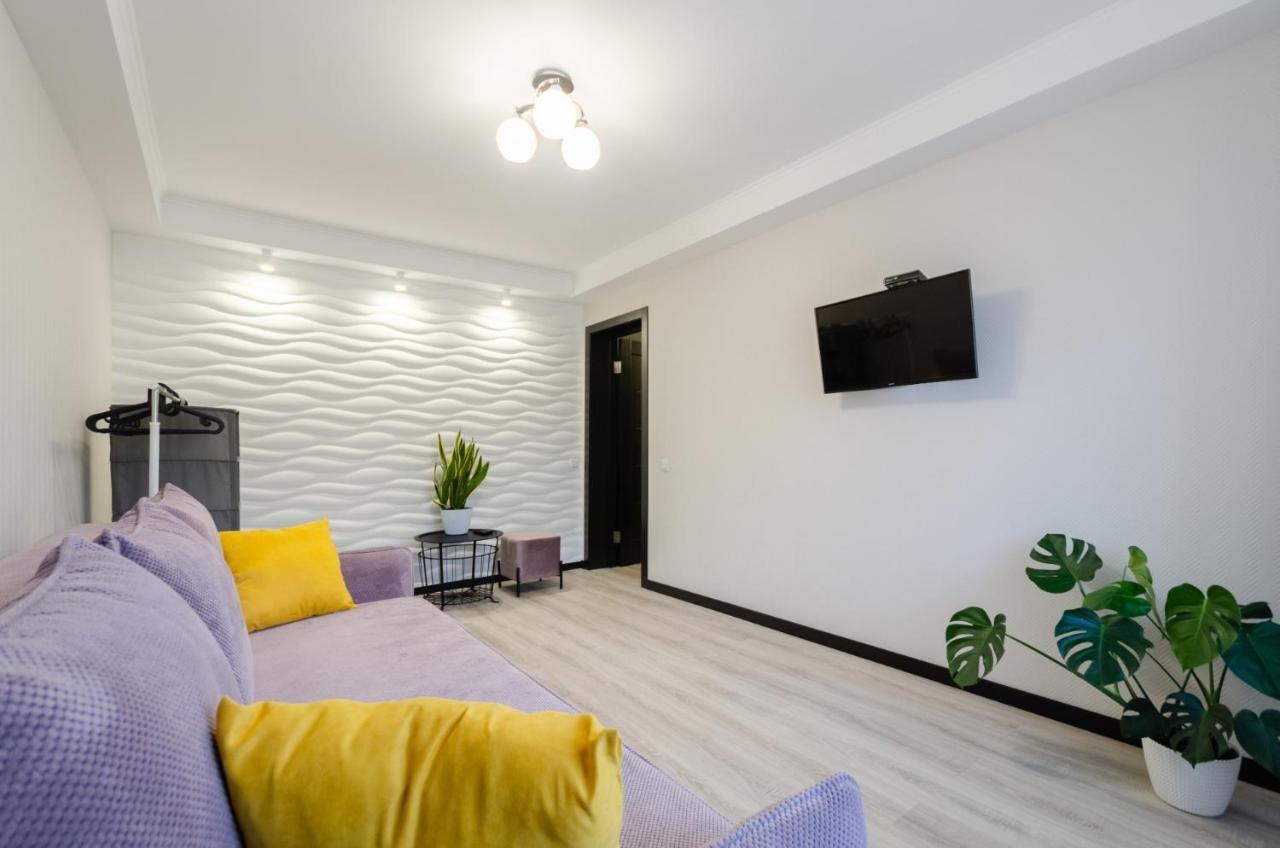 Artal Apartment On Obolonskyi Avenue 16 基輔 外观 照片